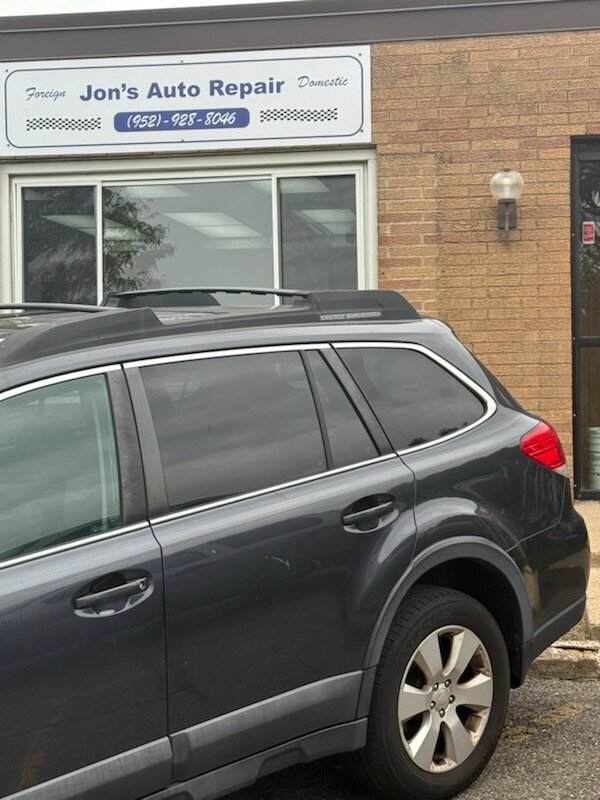 Jon's Auto Repair garage